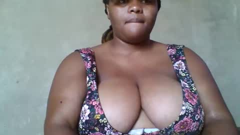 Snapshot of queen2302 chatting on 03/10/26, 06:51 queen2302 online show from 03/10/26, 06:51