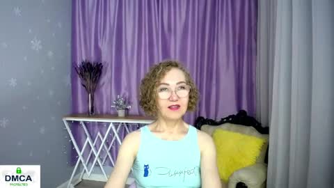 Snapshot of queen_a_n_i chatting on 05/16/26, 10:36 A N I Ill be here on December 1st online show from 05/16/26, 10:36
