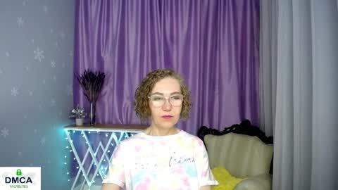 Snapshot of queen_a_n_i chatting on 05/27/26, 08:00 A N I Ill be here on December 1st online show from 05/27/26, 08:00