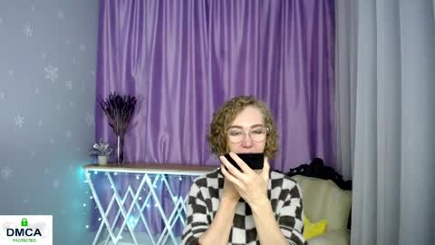 Snapshot of queen_a_n_i chatting on 05/31/26, 08:10 A N I Ill be here on December 1st online show from 05/31/26, 08:10