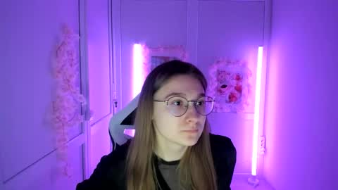 Amelie online show from 05/04/26, 07:15