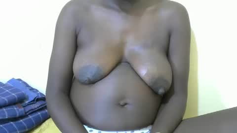 queen_berry1 online show from 02/23/25, 06:49