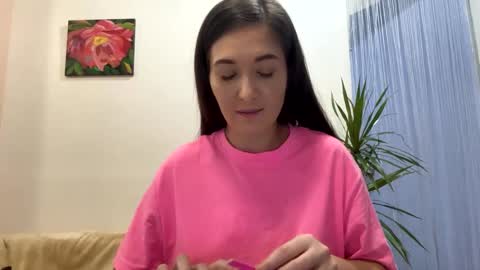 Snapshot of queen_chatur chatting on 01/20/25, 04:01 Viktoria online show from 01/20/25, 04:01