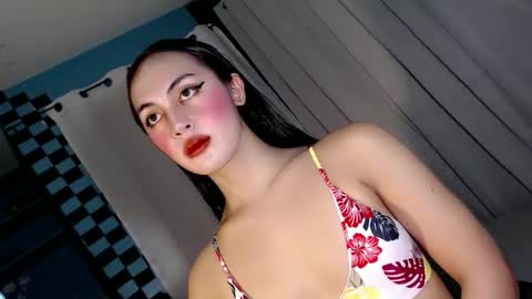 queen_danaya online show from 04/17/26, 09:34