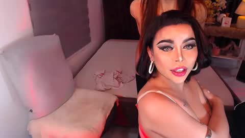 Snapshot of queen_destroyerx chatting on 01/04/25, 08:59 MAGDA online show from 01/04/25, 08:59