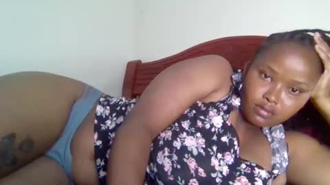 Snapshot of queen_doli chatting on 03/22/26, 08:01 queen_doli online show from 03/22/26, 08:01
