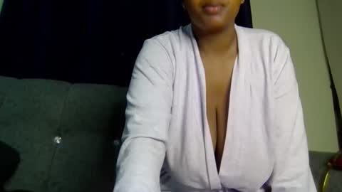 Snapshot of queen_doli chatting on 04/08/26, 02:55 queen_doli online show from 04/08/26, 02:55