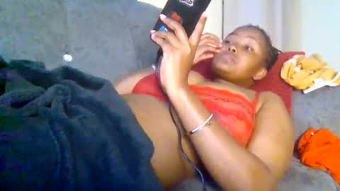 Snapshot of queen_doli chatting on 05/15/26, 11:34 queen_doli online show from 05/15/26, 11:34