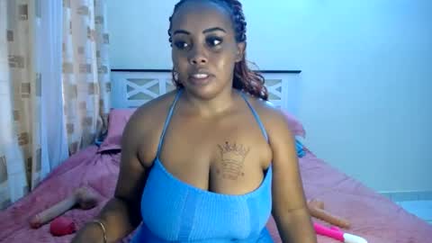 Snapshot of queen_doly chatting on 07/29/26, 03:48 QUEEN DOLY online show from 07/29/26, 03:48