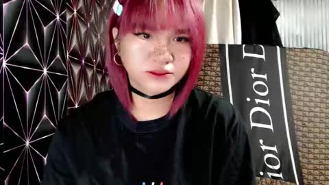 Snapshot of queen_elicktra chatting on 02/11/26, 04:01 JOY online show from 02/11/26, 04:01