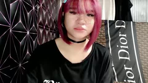 Snapshot of queen_elicktra chatting on 03/18/26, 04:48 JOY online show from 03/18/26, 04:48