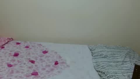 queen ema online show from 10/26/25, 04:07