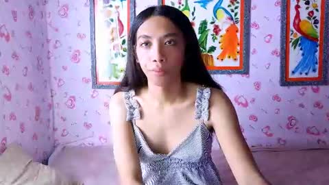 Snapshot of queen_gia chatting on 06/25/26, 06:51 queen_gia online show from 06/25/26, 06:51
