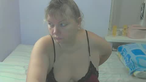 queen_jane8 online show from 10/28/25, 04:20