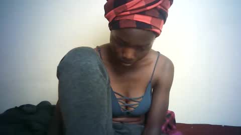 Snapshot of queen_joan chatting on 02/04/25, 09:28 queen_joan online show from 02/04/25, 09:28