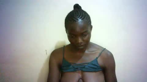 Snapshot of queen_joan chatting on 02/13/25, 05:44 queen_joan online show from 02/13/25, 05:44