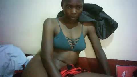 Snapshot of queen_joan chatting on 02/16/25, 08:00 queen_joan online show from 02/16/25, 08:00