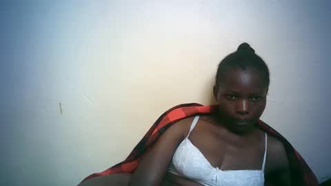Snapshot of queen_joan chatting on 02/19/25, 06:44 queen_joan online show from 02/19/25, 06:44
