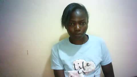 Snapshot of queen_joan chatting on 02/24/25, 01:02 queen_joan online show from 02/24/25, 01:02