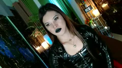 Kendal  online here from 6am-3pm philippine time online show from 10/13/25, 10:10