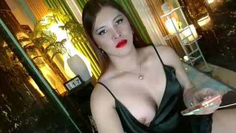 Snapshot of queen_kendalx19 chatting on 04/17/26, 09:56 Kendal online here from 6am-3pm philippine time online show from 04/17/26, 09:56