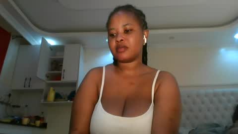 Queen kikih online show from 06/17/26, 02:36