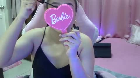 Snapshot of queen_kur chatting on 02/13/25, 05:26 QueenHennessy online show from 02/13/25, 05:26