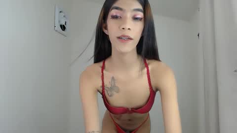 Snapshot of queen_leix chatting on 02/20/25, 10:48 Leix online show from 02/20/25, 10:48