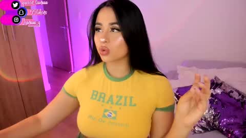 Snapshot of queen_liana chatting on 03/12/25, 05:13 Liana online show from 03/12/25, 05:13