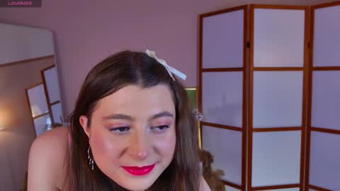 Snapshot of queen_michelle_ chatting on 02/05/26, 09:19 Michelle online show from 02/05/26, 09:19