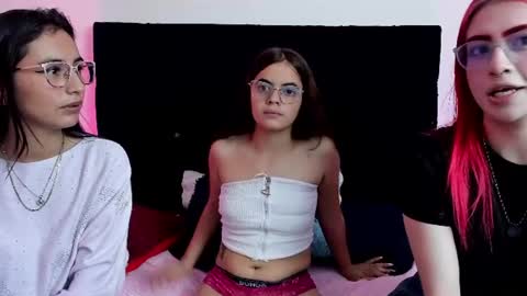 Snapshot of queen_misy chatting on 06/14/26, 02:24 queen_misy online show from 06/14/26, 02:24