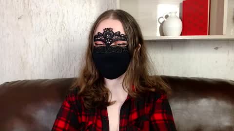 Snapshot of queen_nora chatting on 04/28/26, 11:32 Nora online show from 04/28/26, 11:32