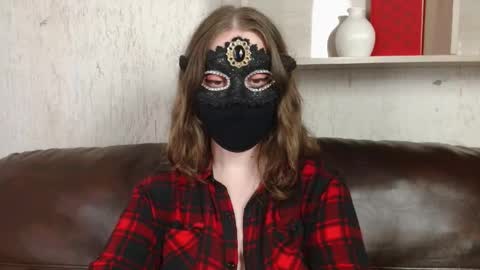 Snapshot of queen_nora chatting on 05/16/26, 11:03 Nora online show from 05/16/26, 11:03