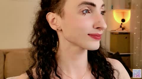 Snapshot of queen_of_tease chatting on 02/19/26, 10:06 queen_of_tease online show from 02/19/26, 10:06