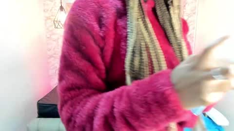   online show from 02/21/25, 12:06