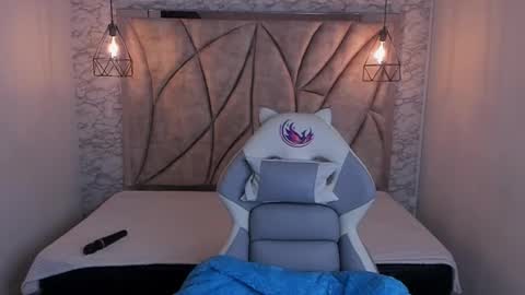   online show from 02/27/25, 12:02