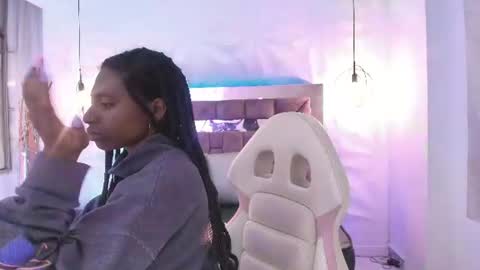   online show from 06/12/26, 12:04