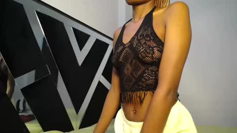queen_sashavixen online show from 05/12/26, 06:10