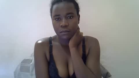 Snapshot of queen_sly chatting on 10/12/25, 07:18 queen_sly online show from 10/12/25, 07:18