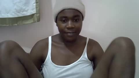 Snapshot of queen_sly chatting on 10/15/25, 11:05 queen_sly online show from 10/15/25, 11:05