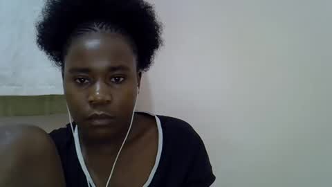 Snapshot of queen_sly chatting on 10/19/25, 10:21 queen_sly online show from 10/19/25, 10:21