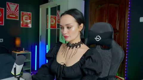 Snapshot of queenaliss chatting on 11/07/25, 06:35 Your world and the universe Aliss online show from 11/07/25, 06:35