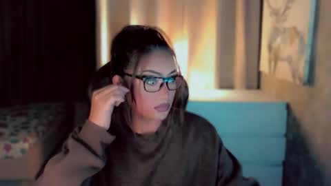 Snapshot of queenarthalia chatting on 01/13/26, 09:31 ARTHA online show from 01/13/26, 09:31