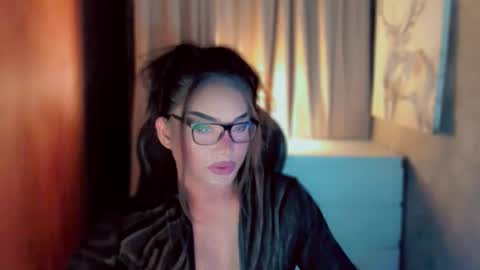 Snapshot of queenarthalia chatting on 02/23/26, 01:14 ARTHA online show from 02/23/26, 01:14