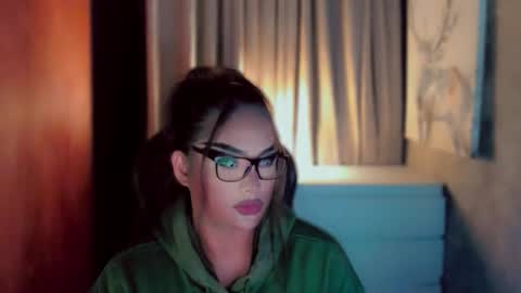 Snapshot of queenarthalia chatting on 03/11/26, 12:16 ARTHA online show from 03/11/26, 12:16