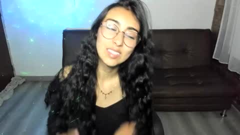 queenbyte_18 online show from 05/07/26, 04:40