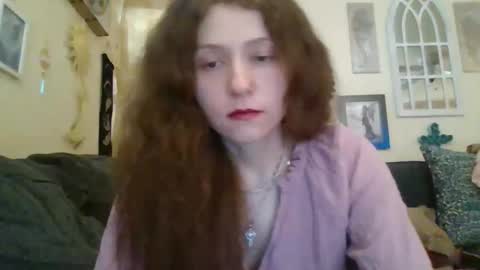 queencrimsonlvx online show from 04/11/26, 11:53