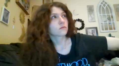queencrimsonlvx online show from 06/10/26, 02:16