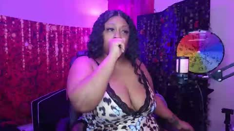 Queen Cherise Roze online show from 02/05/26, 04:55