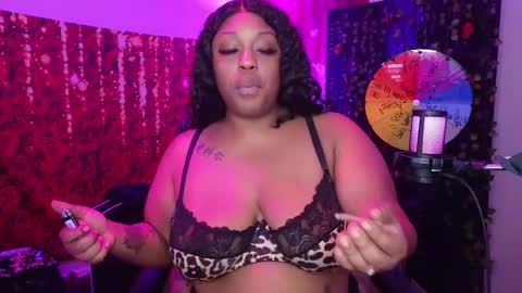 Snapshot of queencroze chatting on 02/06/26, 05:56 Queen Cherise Roze online show from 02/06/26, 05:56